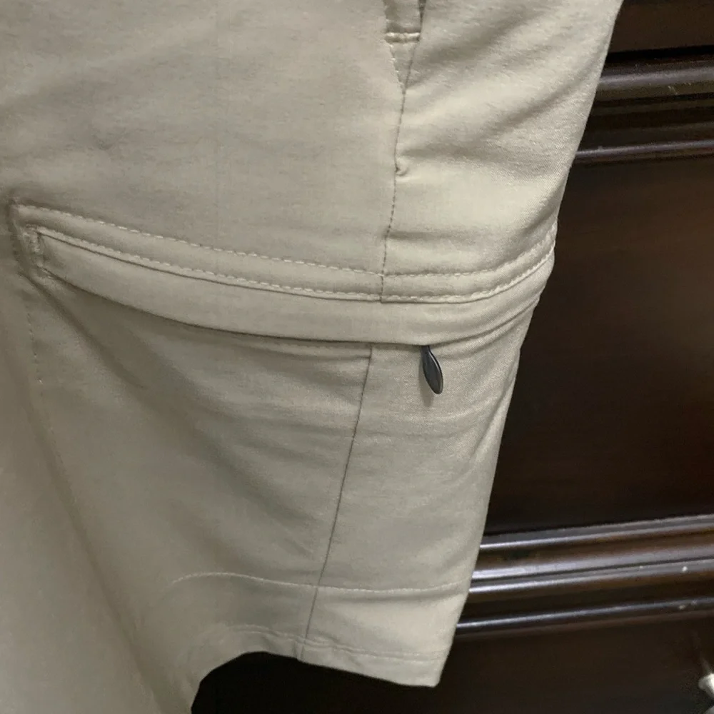 Shorts - Picture 2 of 4